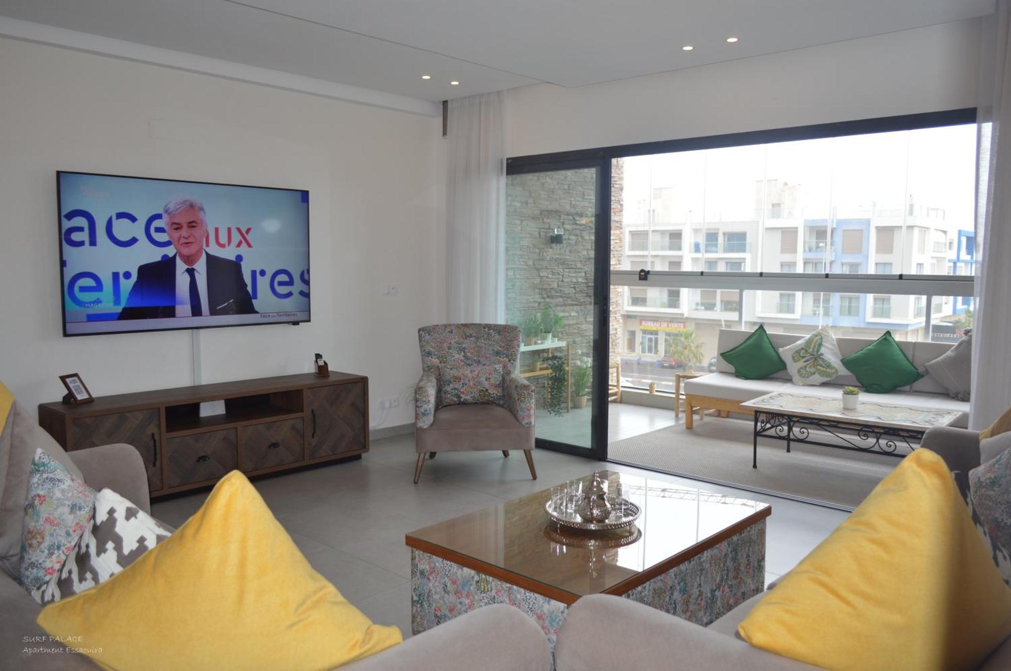 Surf Palace Beachfront Apartment Эс-Сувейра Экстерьер фото