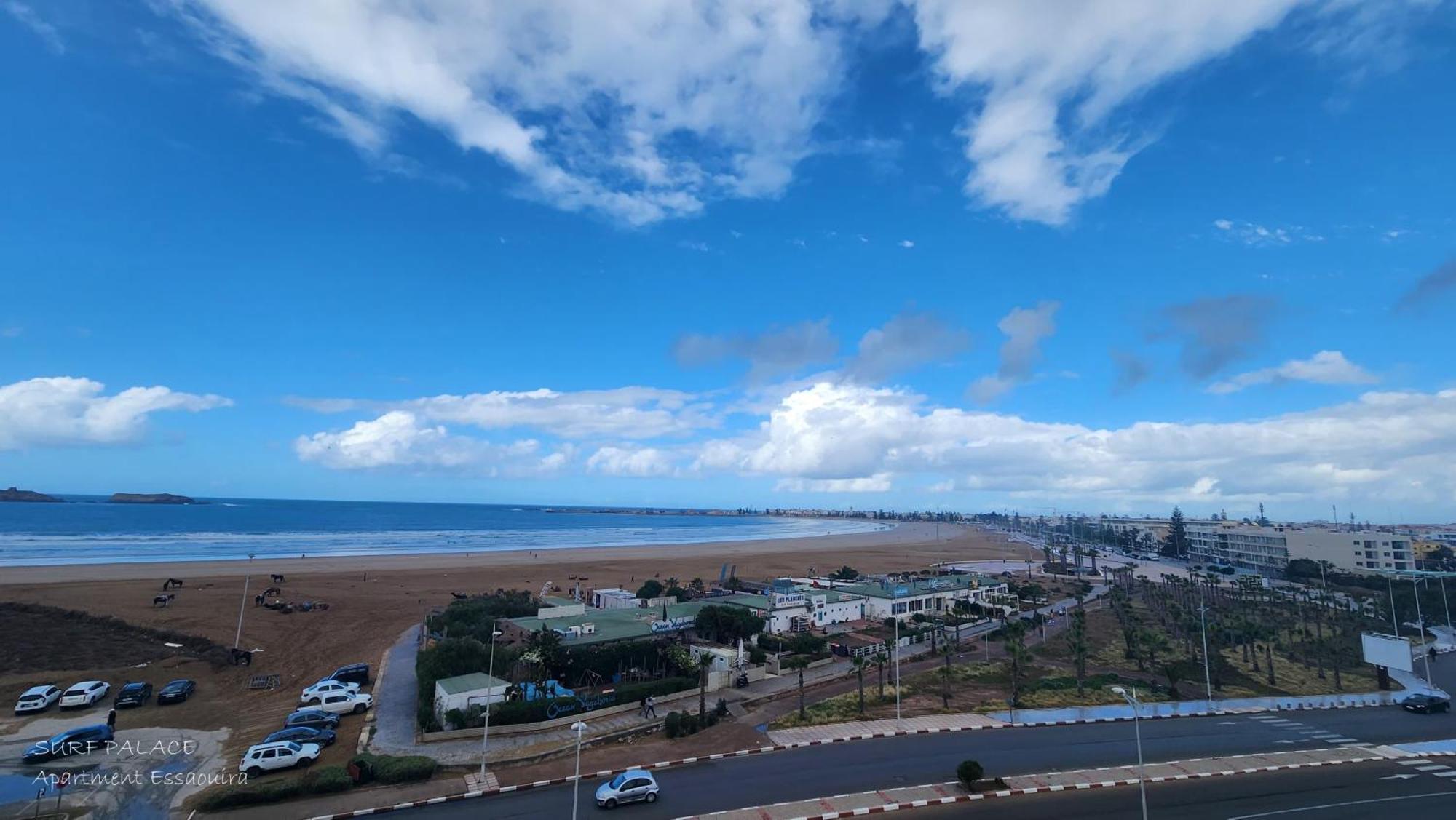 Surf Palace Beachfront Apartment Эс-Сувейра Экстерьер фото