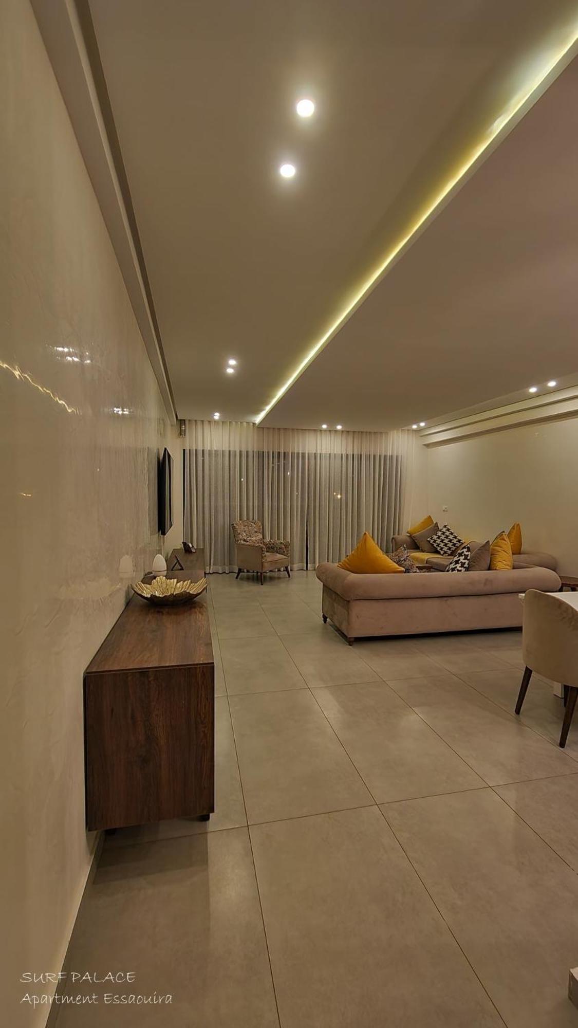 Surf Palace Beachfront Apartment Эс-Сувейра Экстерьер фото