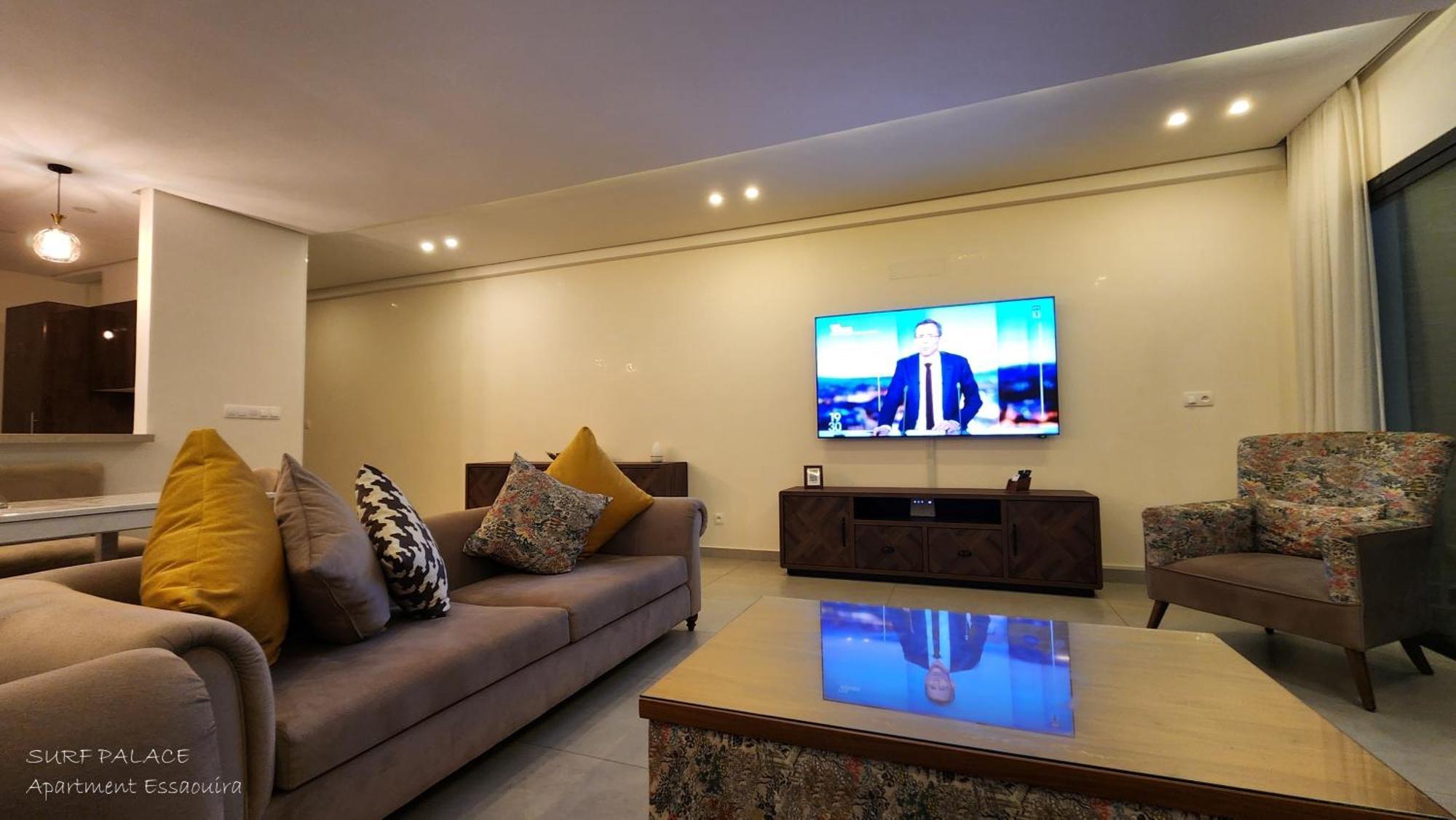 Surf Palace Beachfront Apartment Эс-Сувейра Экстерьер фото