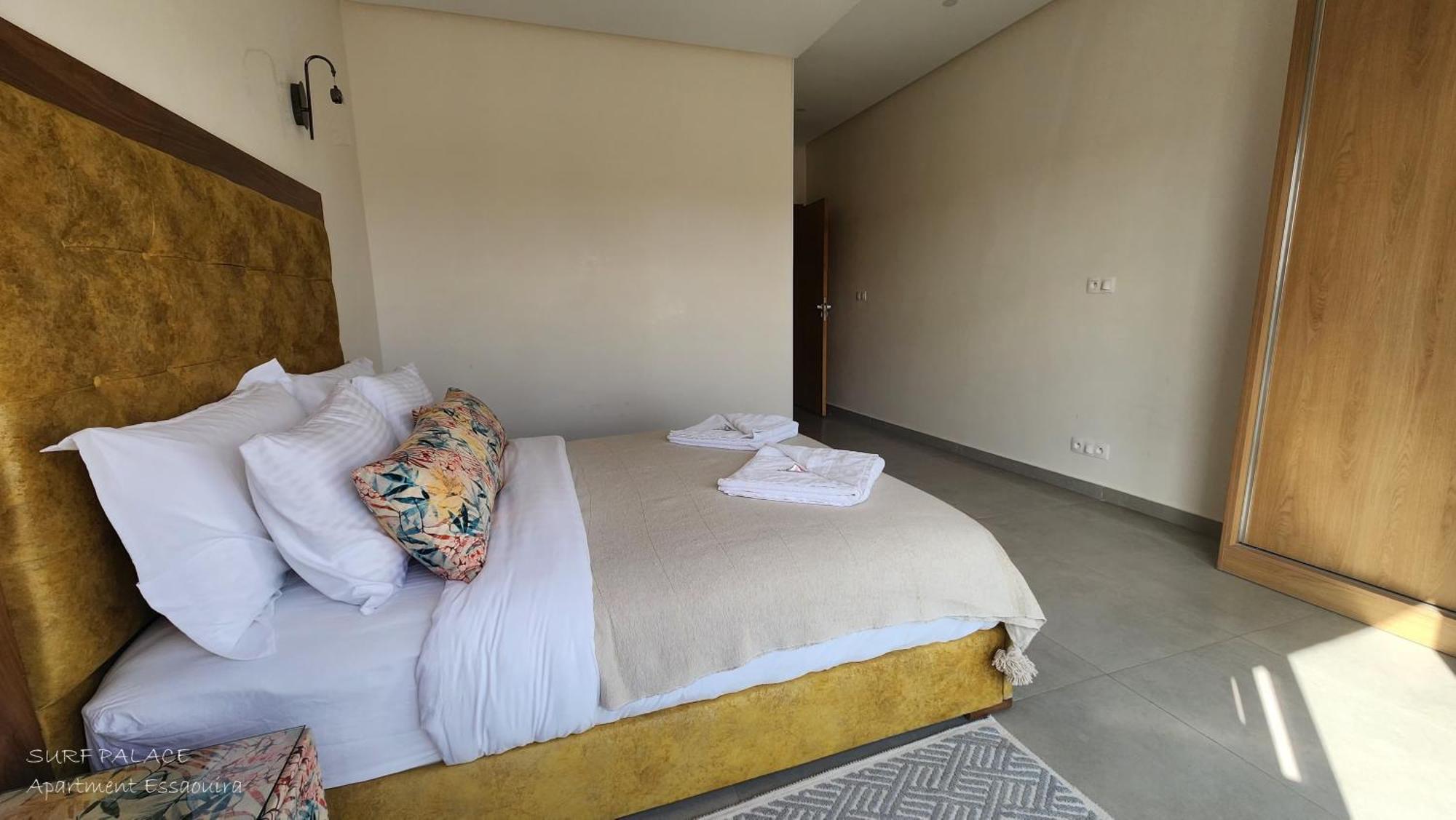 Surf Palace Beachfront Apartment Эс-Сувейра Экстерьер фото